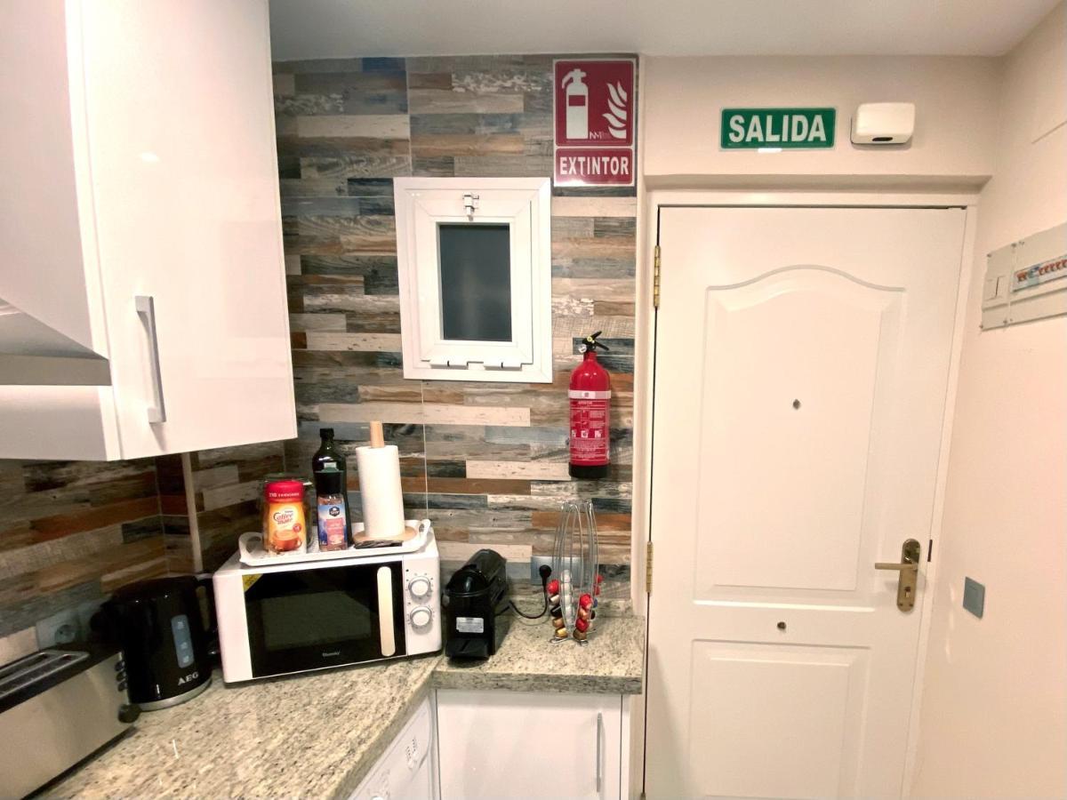 Sun Coast Benalmadena -- Superb Studio With 4 Pools, Gardens & Breakfast Εξωτερικό φωτογραφία
