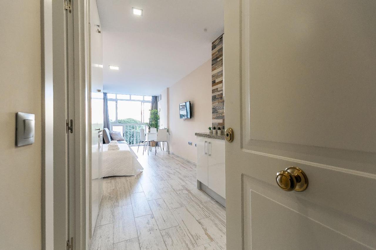 Sun Coast Benalmadena -- Superb Studio With 4 Pools, Gardens & Breakfast Εξωτερικό φωτογραφία