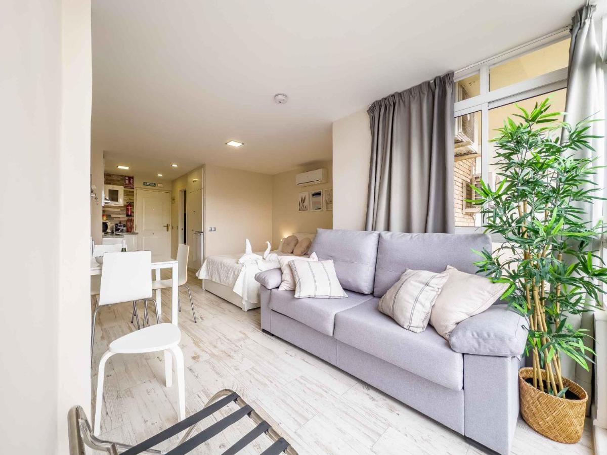 Sun Coast Benalmadena -- Superb Studio With 4 Pools, Gardens & Breakfast Εξωτερικό φωτογραφία